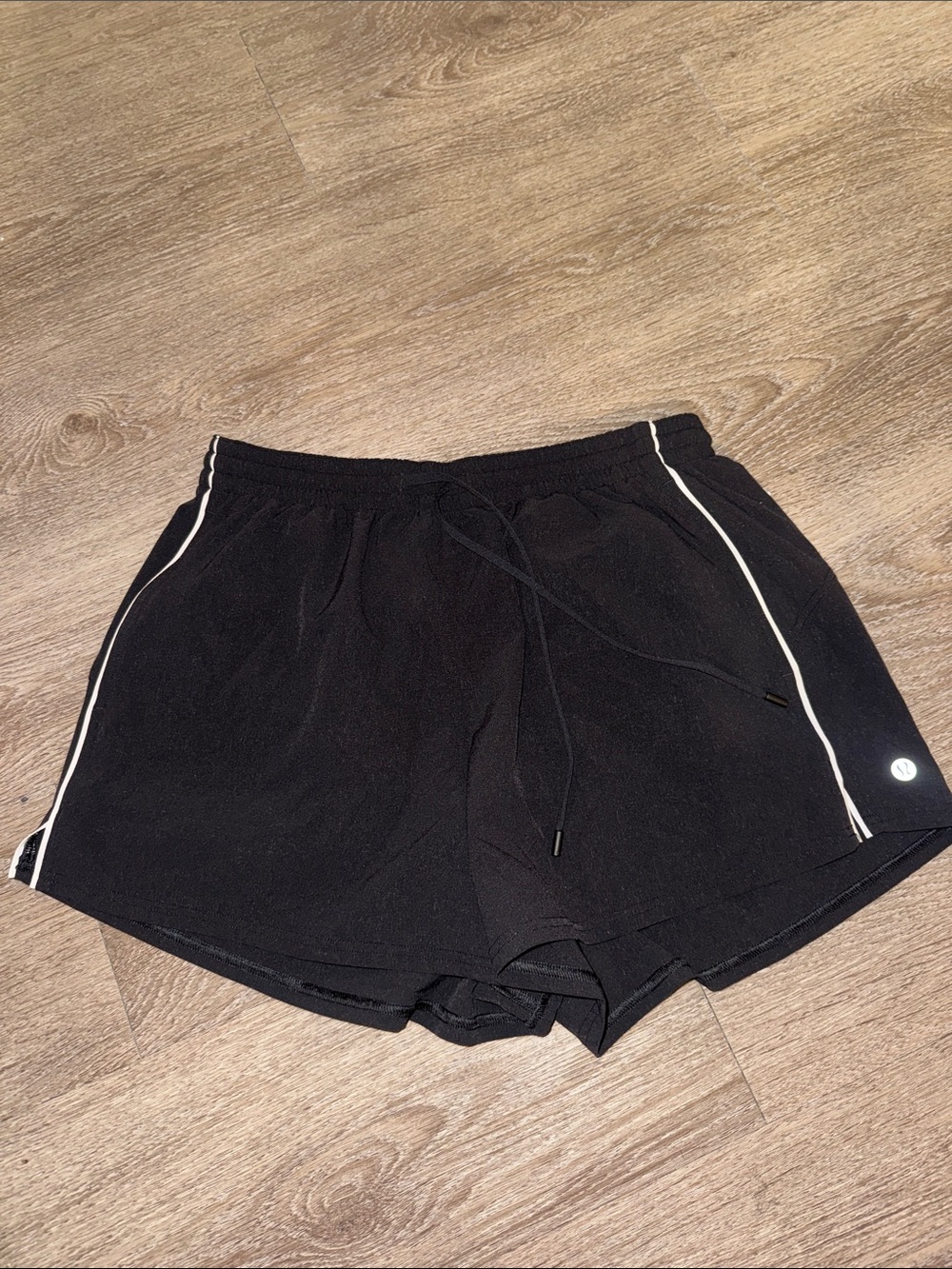 Lululemon court rival high rise short size 8
